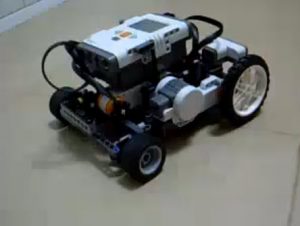 Cortacésped NXT de Lego